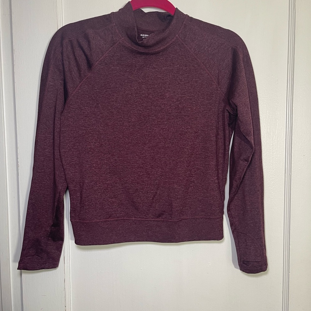 Old Navy Women's Burgundy Turtleneck Sweater